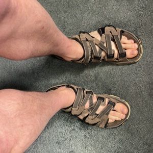 Columbia men’s sandals size 11